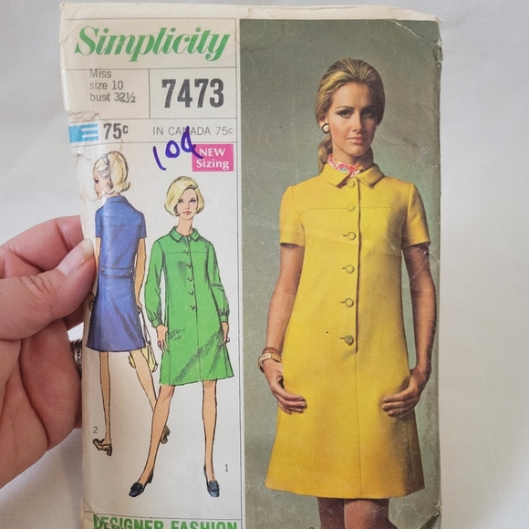 Vintage Simplicity Dress Patterns in Original Packaging 1967 and 1982 - Picture 4 of 12